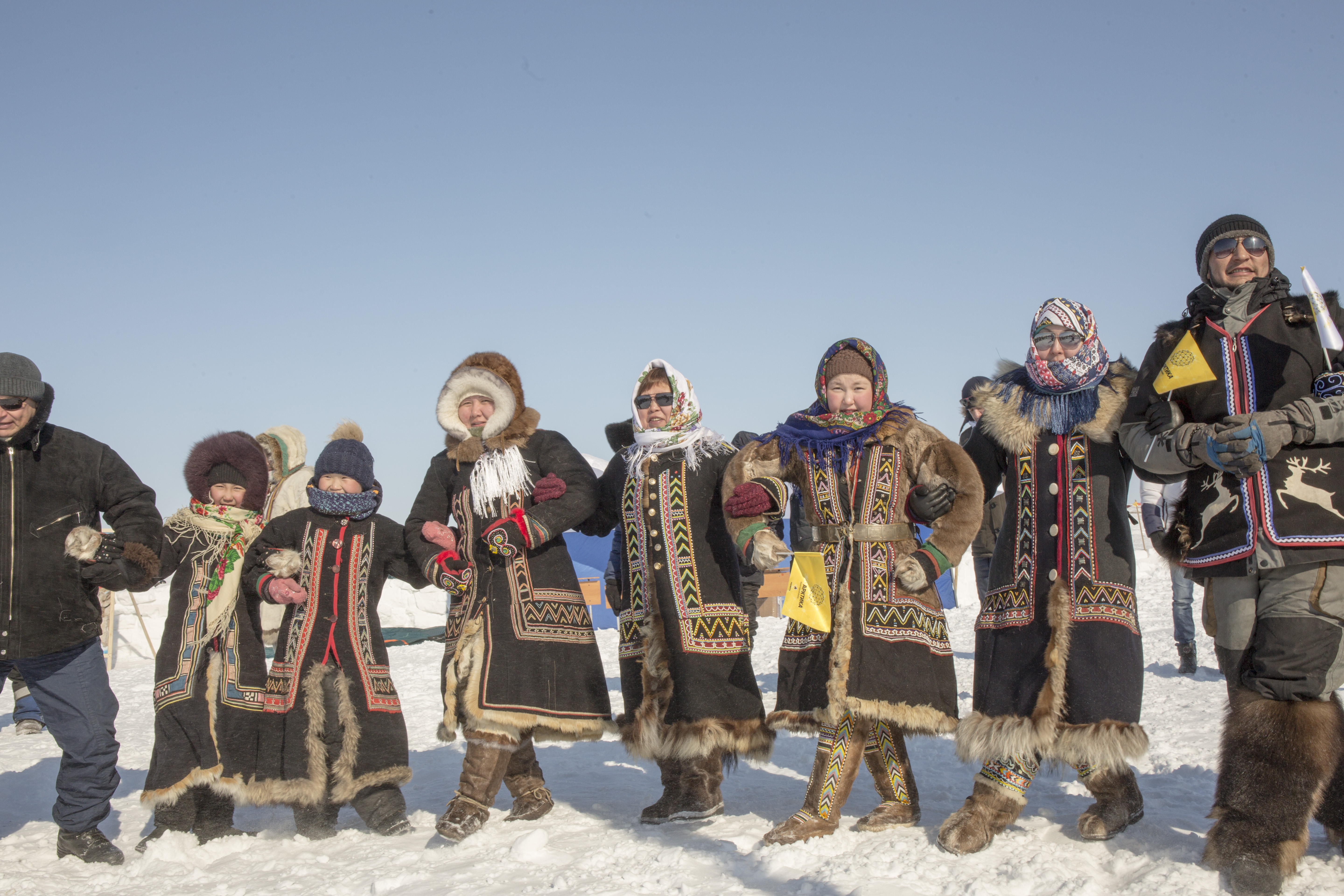 Народы красноярского. Ненцы, нганасаны, Долганы, энцы. -. Долганы ненцы. Энцы Таймыр. Ненцы, эвенки, нганасаны, Долганы.